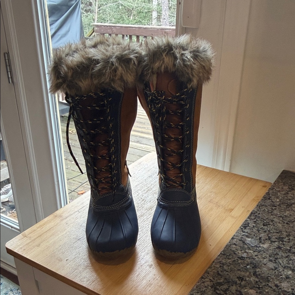 Sporto Navy and Brown Fur-Trimmed Winter Boots